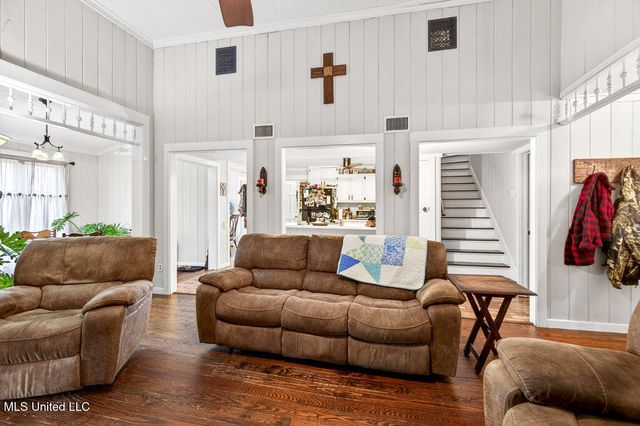 13401 Larue Road, Vancleave, MS 39565