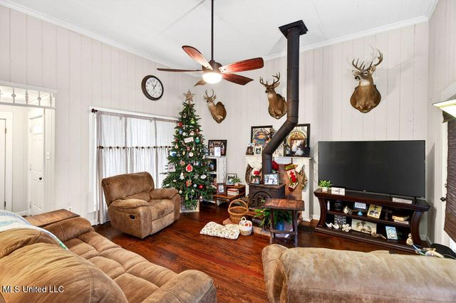 13401 Larue Road, Vancleave, MS 39565