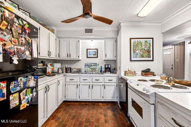 13401 Larue Road, Vancleave, MS 39565