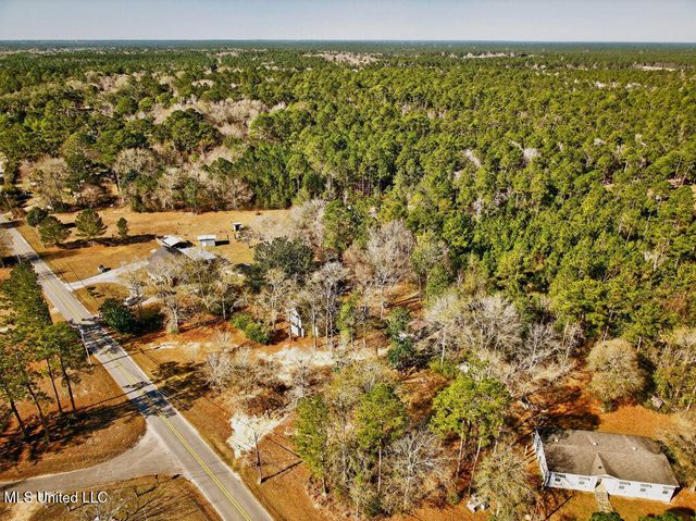 13401 Larue Road, Vancleave, MS 39565