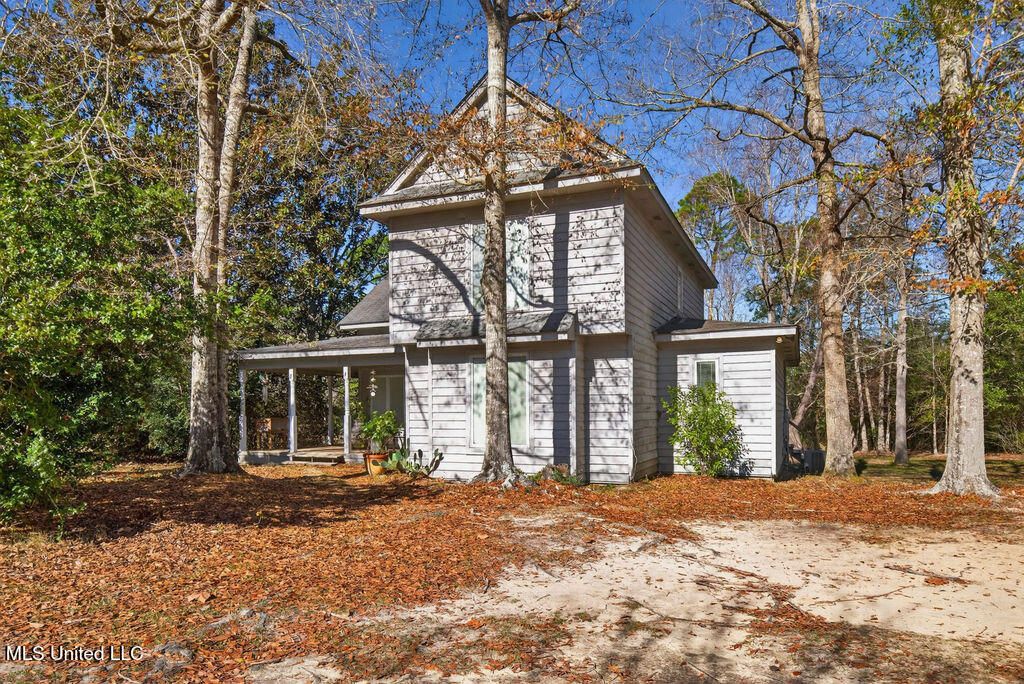 13401 Larue Road, Vancleave, MS 39565