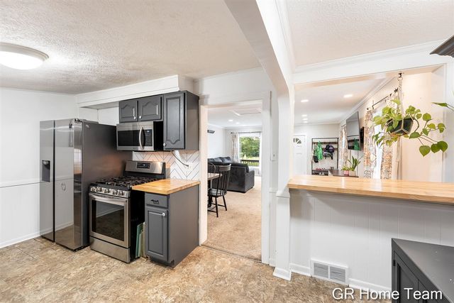 1605 Preston Avenue, Grand Rapids, MI 49504