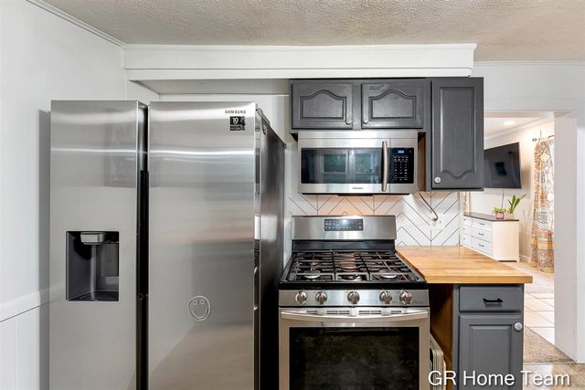 1605 Preston Avenue, Grand Rapids, MI 49504