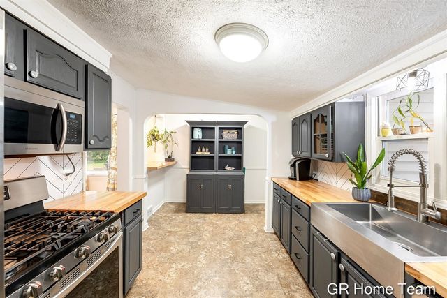 1605 Preston Avenue, Grand Rapids, MI 49504