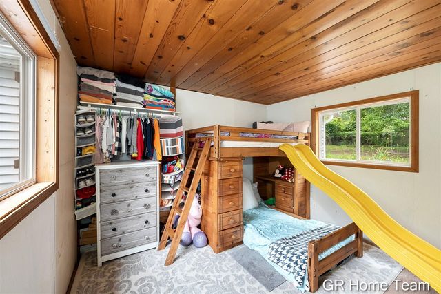 1605 Preston Avenue, Grand Rapids, MI 49504