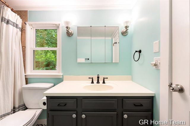 1605 Preston Avenue, Grand Rapids, MI 49504