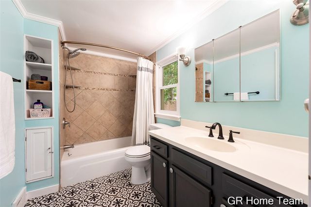 1605 Preston Avenue, Grand Rapids, MI 49504