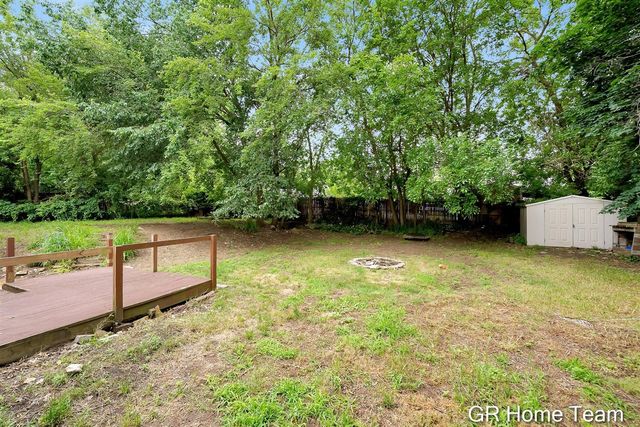 1605 Preston Avenue, Grand Rapids, MI 49504