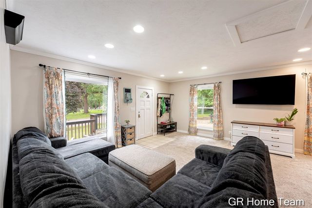 1605 Preston Avenue, Grand Rapids, MI 49504
