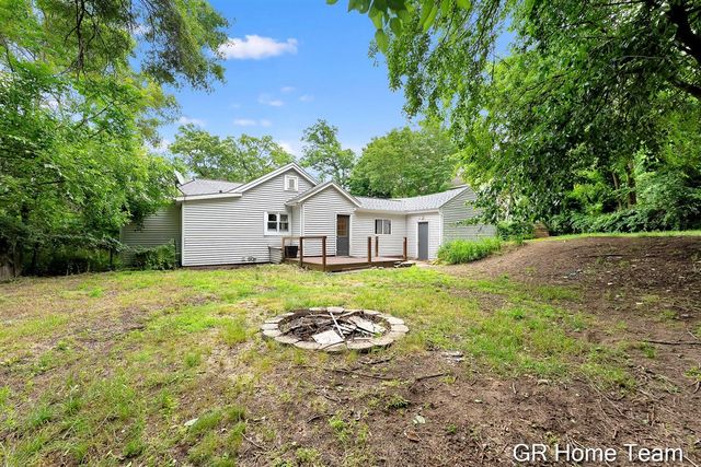 1605 Preston Avenue, Grand Rapids, MI 49504
