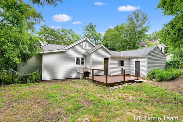 1605 Preston Avenue, Grand Rapids, MI 49504