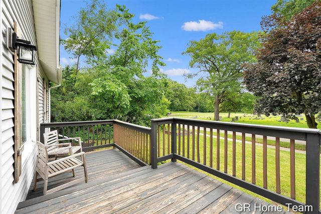 1605 Preston Avenue, Grand Rapids, MI 49504