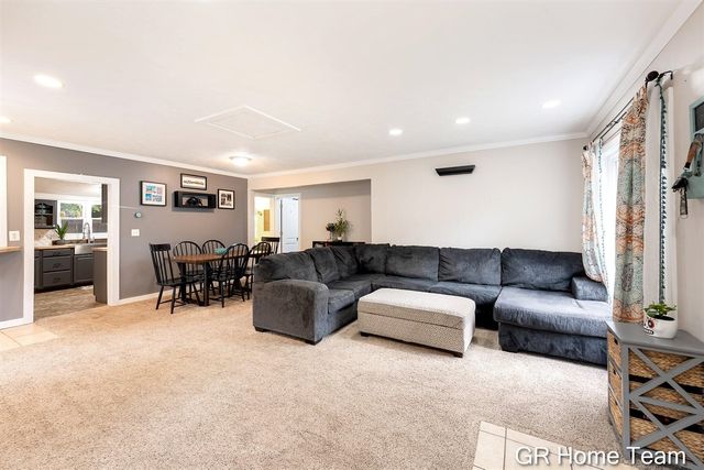 1605 Preston Avenue, Grand Rapids, MI 49504