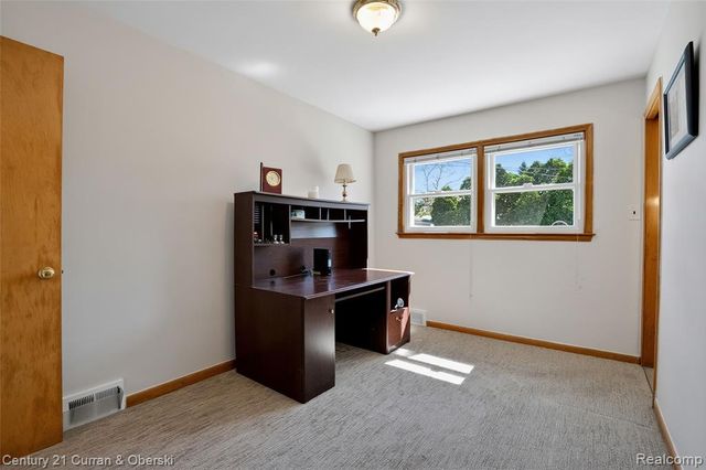 8224 N Evangeline Street, Dearborn Heights, MI 48127