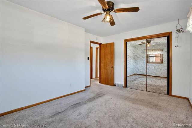 8224 N Evangeline Street, Dearborn Heights, MI 48127
