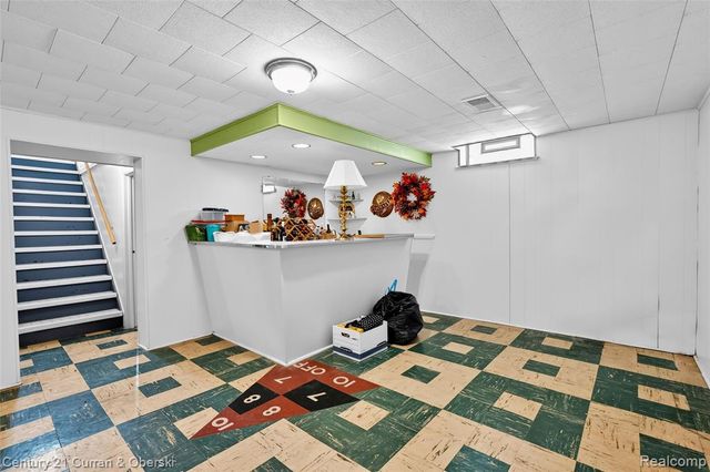8224 N Evangeline Street, Dearborn Heights, MI 48127