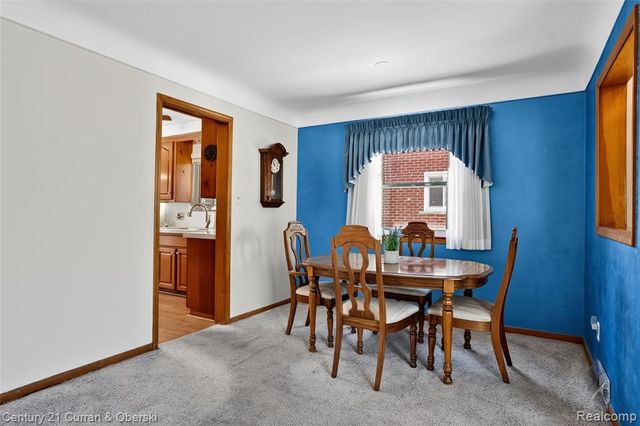 8224 N Evangeline Street, Dearborn Heights, MI 48127
