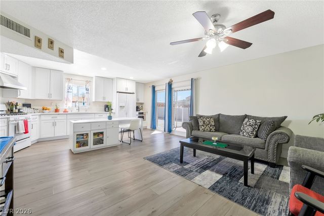 4982 Andover Drive, Las Vegas, NV 89122