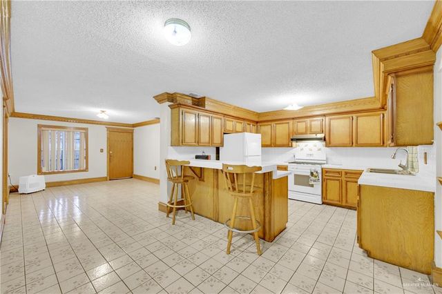 18 Bellas Lane, Rio Grande City, TX 78582