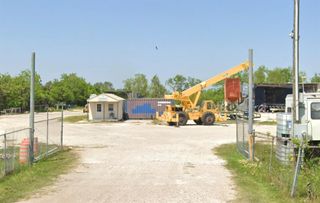 6040 Fm 517, Dickinson, TX 77539