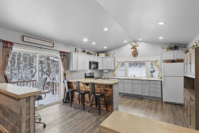 W6524 COUNTY ROAD R, Pembine, WI 54151