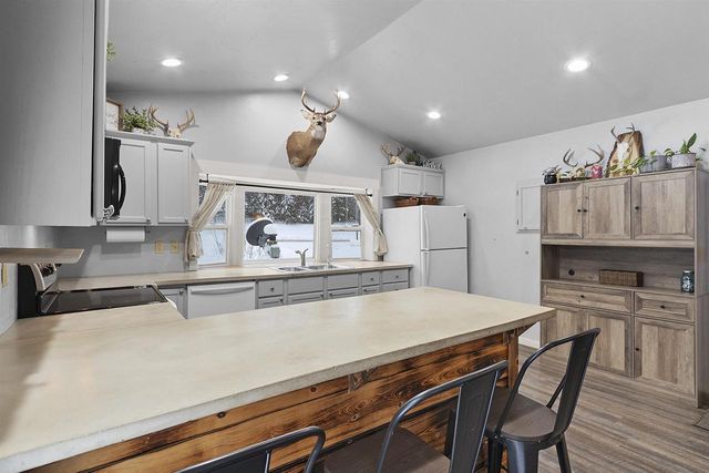 W6524 COUNTY ROAD R, Pembine, WI 54151