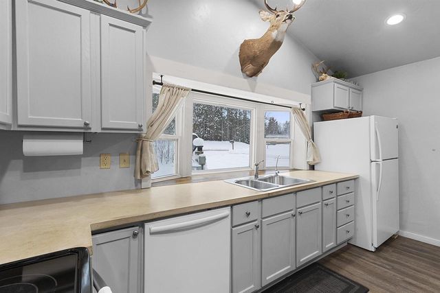 W6524 COUNTY ROAD R, Pembine, WI 54151