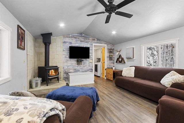 W6524 COUNTY ROAD R, Pembine, WI 54151