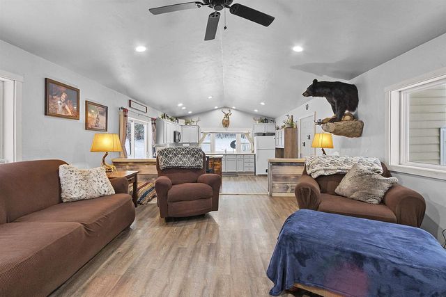 W6524 COUNTY ROAD R, Pembine, WI 54151