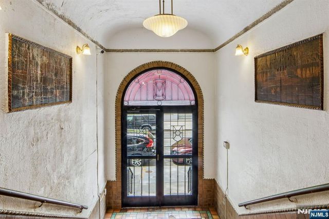 340 Fairmount Avenue 501, Jersey City, NJ 07306