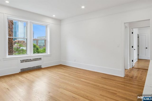340 Fairmount Avenue 501, Jersey City, NJ 07306
