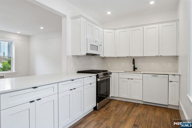340 Fairmount Avenue 501, Jersey City, NJ 07306