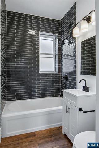 340 Fairmount Avenue 501, Jersey City, NJ 07306