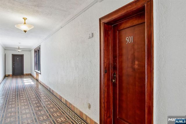 340 Fairmount Avenue 501, Jersey City, NJ 07306