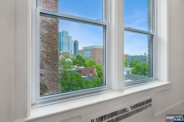 340 Fairmount Avenue 501, Jersey City, NJ 07306