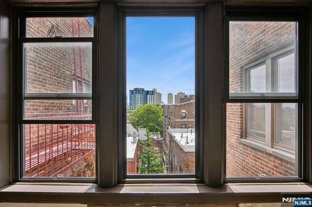 340 Fairmount Avenue 501, Jersey City, NJ 07306