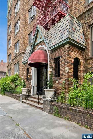 340 Fairmount Avenue 501, Jersey City, NJ 07306
