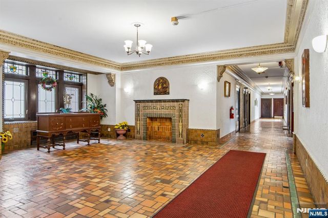 340 Fairmount Avenue 501, Jersey City, NJ 07306