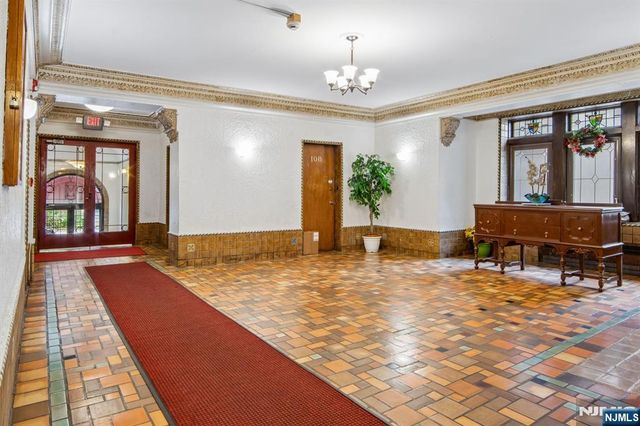 340 Fairmount Avenue 501, Jersey City, NJ 07306