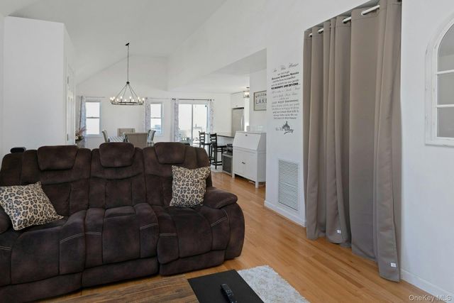 34 Ashburton Road, Carmel, NY 10512