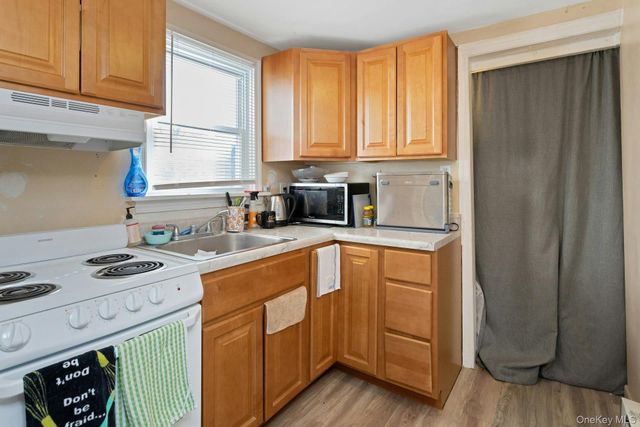 34 Ashburton Road, Carmel, NY 10512