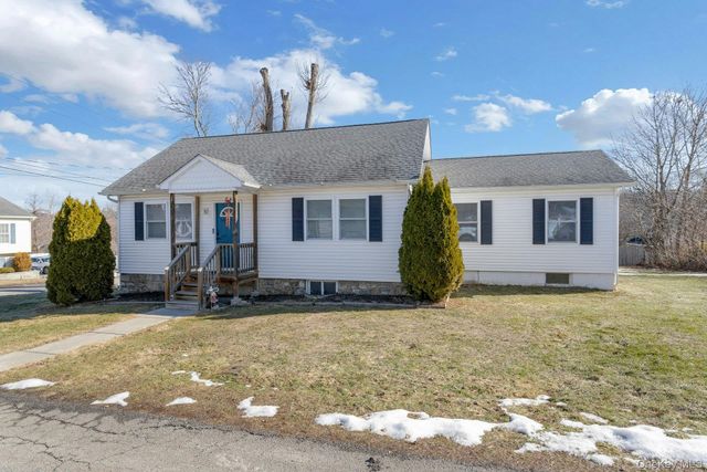 34 Ashburton Road, Carmel, NY 10512