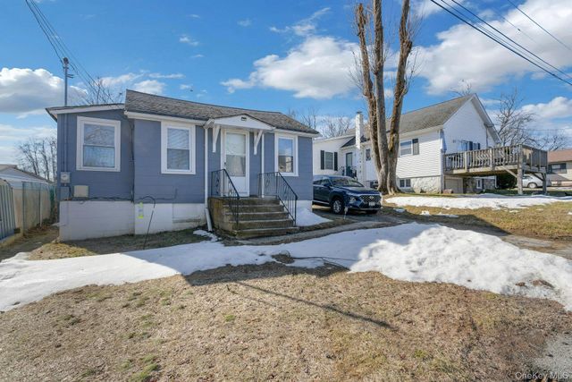 34 Ashburton Road, Carmel, NY 10512