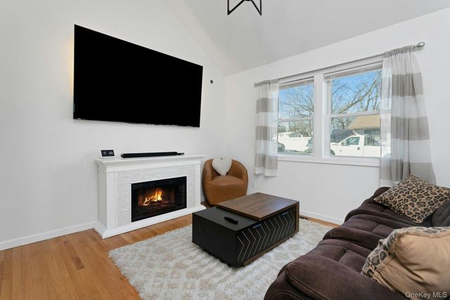 34 Ashburton Road, Carmel, NY 10512