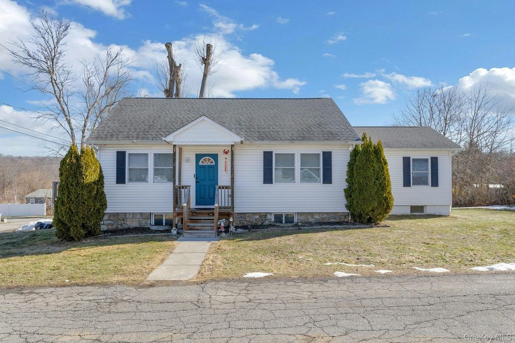 34 Ashburton Road, Carmel, NY 10512