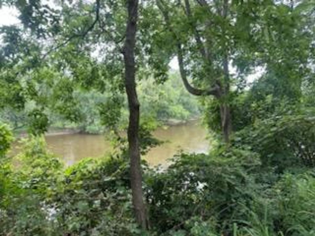 8912 W River Road, Brooklyn Park, MN 55444