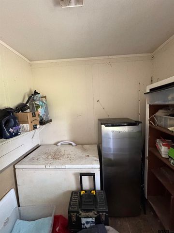 105 Tomie St, Quitman, TX 75783