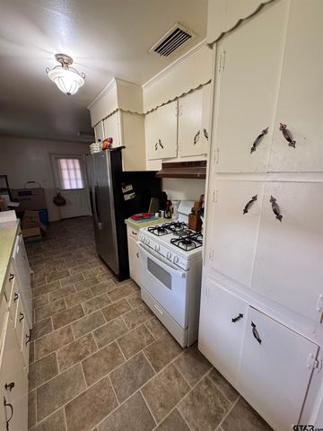 105 Tomie St, Quitman, TX 75783