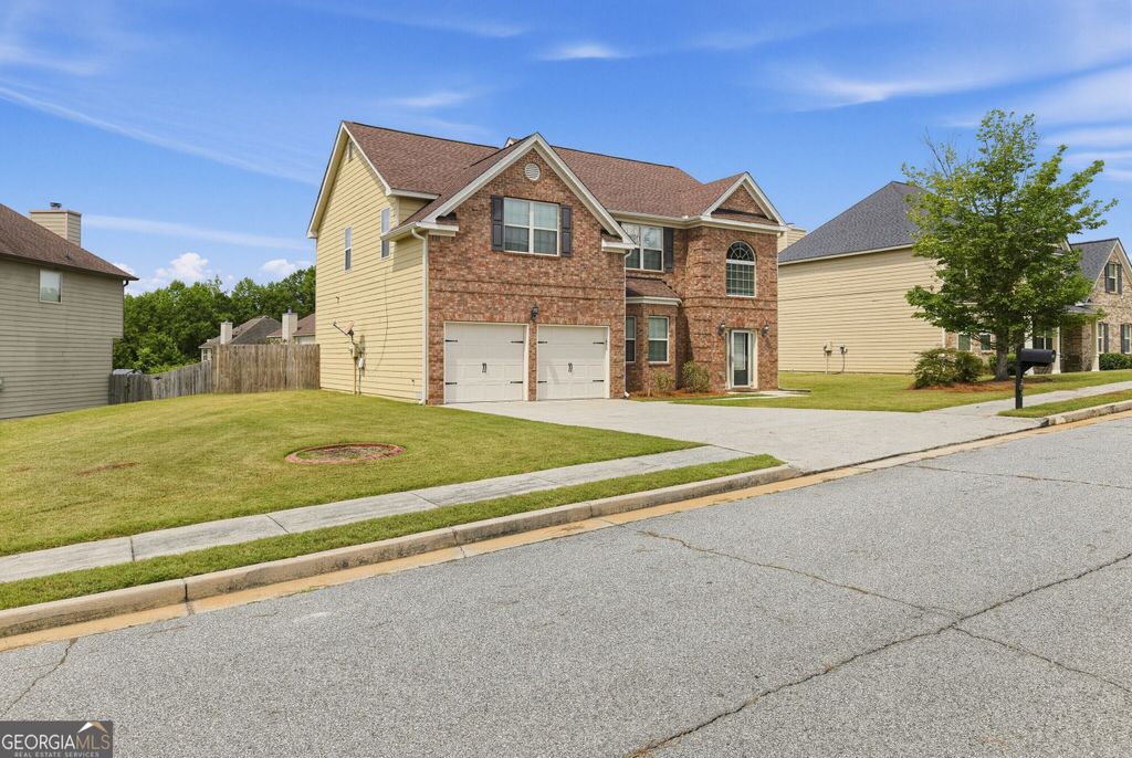 217 Saintvry Path, Atlanta, GA 30349 — photo 3