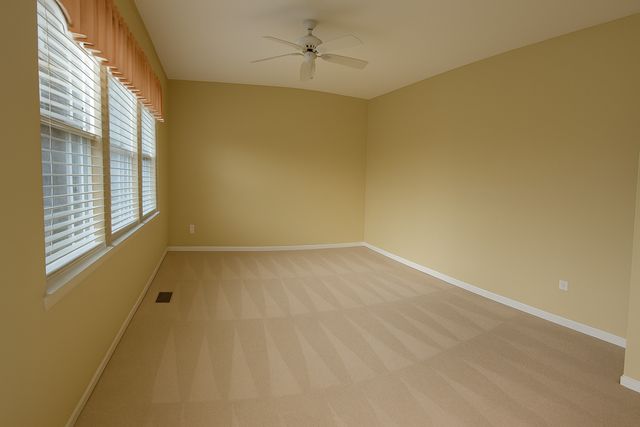 21546 Victory Lake Way, Crest Hill, IL 60403